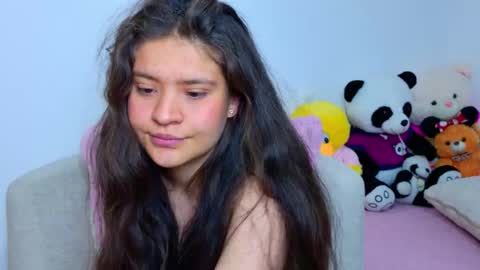 Snapshot of natisss_ chatting on 11/17/25, 09:15 Naty online show from 11/17/25, 09:15