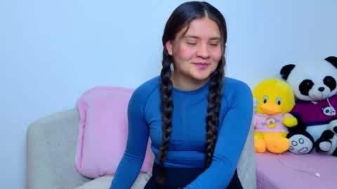 Snapshot of natisss_ chatting on 11/18/25, 03:34 Naty online show from 11/18/25, 03:34