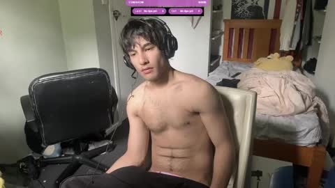 Snapshot of native_boy2 chatting on 10/15/25, 01:06 native_boy2 online show from 10/15/25, 01:06