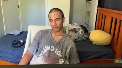 native_boy2 online show from 01/11/26, 02:38