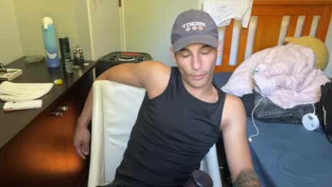 native_boy2 online show from 02/11/26, 07:08