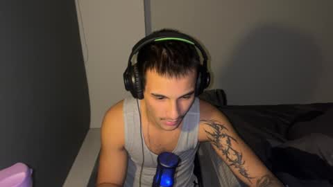 Snapshot of native_boy2 chatting on 03/10/26, 02:44 native_boy2 online show from 03/10/26, 02:44