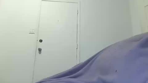 Snapshot of natou3x chatting on 10/13/25, 04:51 natou3x online show from 10/13/25, 04:51