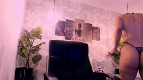 Snapshot of natt_collins chatting on 12/03/25, 03:36 Natalia online show from 12/03/25, 03:36