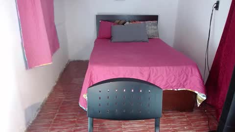 Snapshot of natty_01 chatting on 12/13/24, 05:27 natalia online show from 12/13/24, 05:27