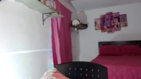 Snapshot of natty_01 chatting on 12/23/24, 10:42 natalia online show from 12/23/24, 10:42