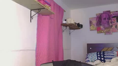 Snapshot of natty_01 chatting on 01/04/25, 12:59 natalia online show from 01/04/25, 12:59