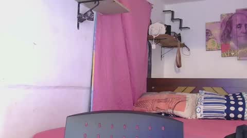 Snapshot of natty_01 chatting on 01/20/25, 08:30 natalia online show from 01/20/25, 08:30