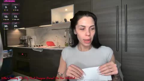 Snapshot of nattywithoutdaddy chatting on 12/25/24, 03:06 NATTY FIERROS online show from 12/25/24, 03:06