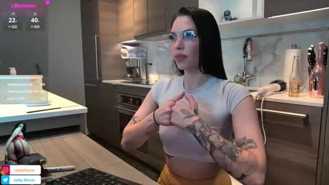 Snapshot of nattywithoutdaddy chatting on 12/27/24, 11:53 NATTY FIERROS online show from 12/27/24, 11:53