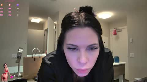 Snapshot of nattywithoutdaddy chatting on 01/12/25, 06:06 NATTY FIERROS online show from 01/12/25, 06:06