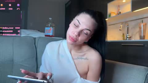 Snapshot of nattywithoutdaddy chatting on 02/25/25, 12:03 NATTY FIERROS online show from 02/25/25, 12:03