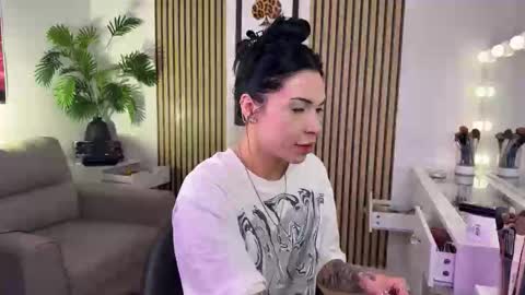 NATTY FIERROS online show from 10/30/25, 08:05