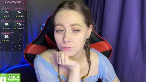 Snapshot of natural_babe666 chatting on 10/06/25, 01:36 natural_babe666 online show from 10/06/25, 01:36