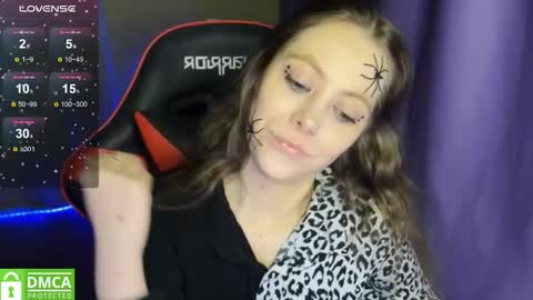 Snapshot of natural_babe666 chatting on 10/24/25, 05:42 natural_babe666 online show from 10/24/25, 05:42