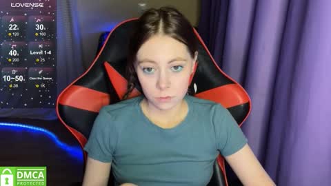 Snapshot of natural_babe666 chatting on 11/21/25, 08:51 natural_babe666 online show from 11/21/25, 08:51