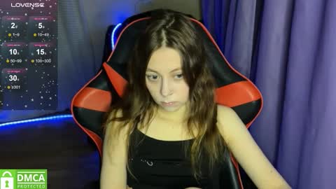 Snapshot of natural_babe666 chatting on 12/16/25, 07:52 natural_babe666 online show from 12/16/25, 07:52