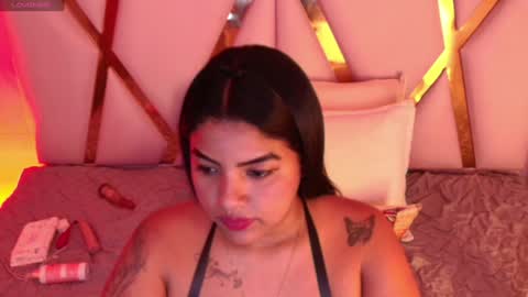 Snapshot of naturall_latina_ chatting on 12/10/24, 03:09 Sofia online show from 12/10/24, 03:09