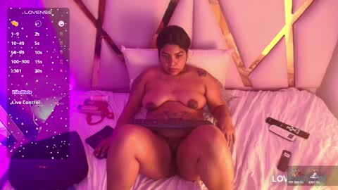 Snapshot of naturall_latina_ chatting on 12/11/24, 09:09 Sofia online show from 12/11/24, 09:09