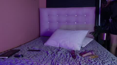 Gwen  online show from 12/06/24, 07:56