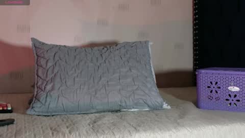 Gwen  online show from 10/02/25, 07:43