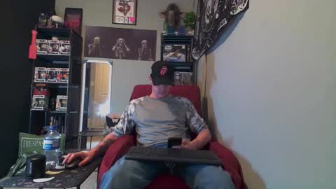 Snapshot of naturesbest951 chatting on 05/01/26, 10:36 NATURESBEST online show from 05/01/26, 10:36