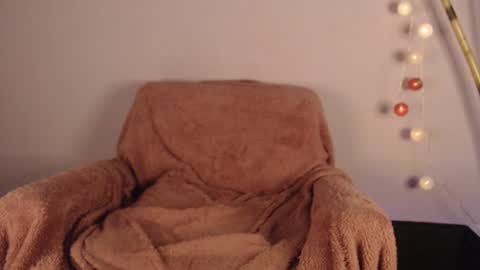 Snapshot of naty_naturalgirl chatting on 01/12/25, 08:14 Nataly online show from 01/12/25, 08:14