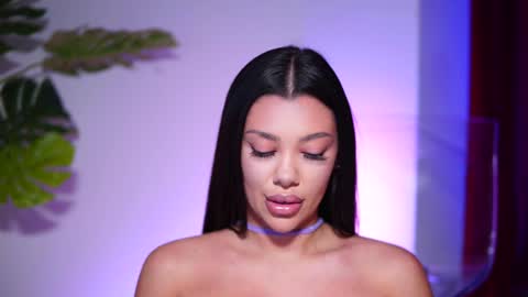 Snapshot of natydesiree chatting on 12/21/24, 10:40 Naty online show from 12/21/24, 10:40