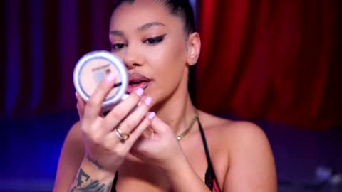 Snapshot of natydesiree chatting on 12/24/24, 06:39 Naty online show from 12/24/24, 06:39