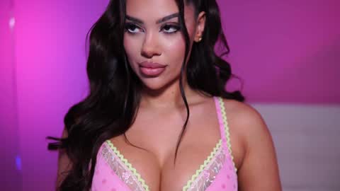 Snapshot of natydesiree chatting on 02/08/25, 10:29 Naty online show from 02/08/25, 10:29