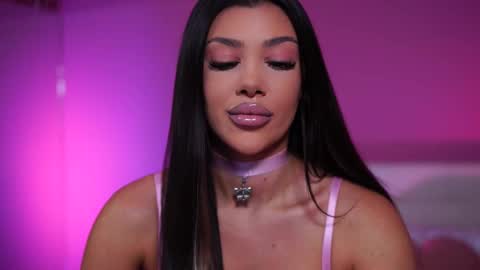 Snapshot of natydesiree chatting on 02/13/25, 07:42 Naty online show from 02/13/25, 07:42