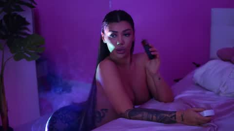 Snapshot of natydesiree chatting on 03/08/25, 11:27 Naty online show from 03/08/25, 11:27