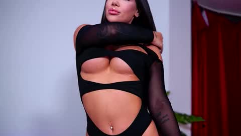 Snapshot of natydesiree chatting on 09/23/25, 07:44 Naty online show from 09/23/25, 07:44