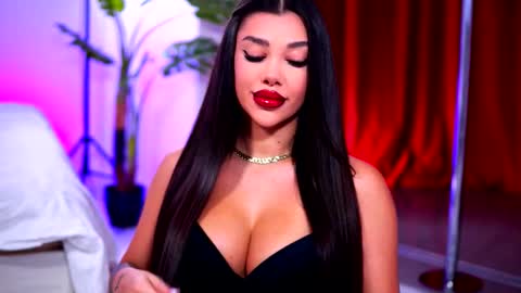 Snapshot of natydesiree chatting on 11/01/25, 10:28 Naty online show from 11/01/25, 10:28