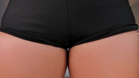 Naty Ferrer online show from 02/26/25, 05:07