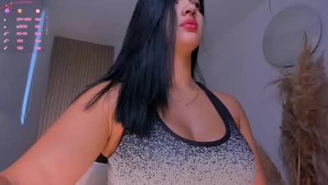 Naty Ferrer online show from 09/29/25, 10:53