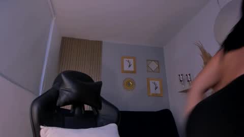 Naty Ferrer online show from 10/02/25, 10:44