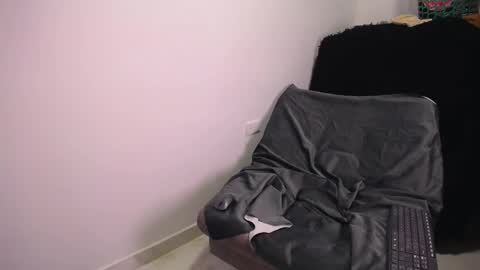      online show from 03/08/25, 12:55