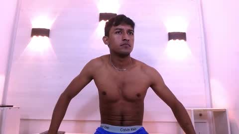 natzuki_ online show from 10/23/25, 11:42