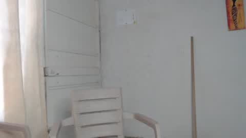 Snapshot of natzumi_mcqueen chatting on 12/10/24, 03:44 Stella Mcqueen online show from 12/10/24, 03:44