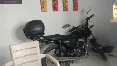 Snapshot of natzumi_mcqueen chatting on 12/21/24, 09:04 Stella Mcqueen online show from 12/21/24, 09:04