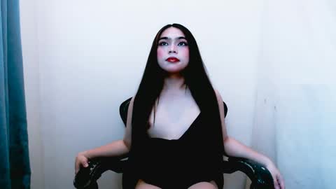 naughtcummer_yllana online show from 05/01/26, 01:21