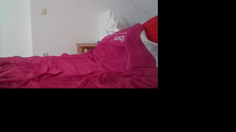 Snapshot of naughty69boy97 chatting on 03/16/26, 01:15 benny online show from 03/16/26, 01:15