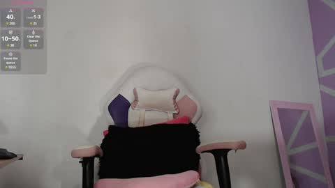Snapshot of naughty69hottie chatting on 01/23/25, 07:07 Leina  modelo independiente online show from 01/23/25, 07:07