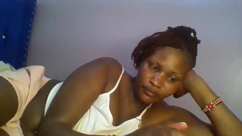 Snapshot of naughty8779 chatting on 10/05/25, 04:05 naughty8779 online show from 10/05/25, 04:05