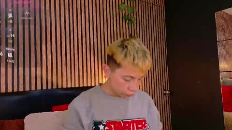 Christopher  Chris online show from 02/21/25, 12:17