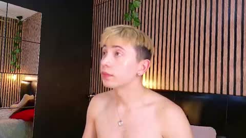 Christopher  Chris online show from 03/06/25, 03:13