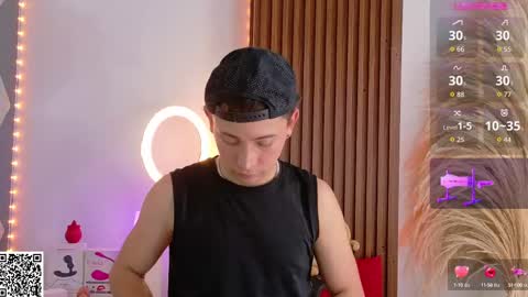 Christopher  Chris online show from 09/18/25, 01:35