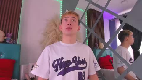 Christopher  Chris online show from 01/12/26, 02:22