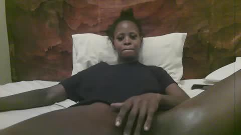 Snapshot of naughty_babe000 chatting on 06/07/26, 03:10 alisha online show from 06/07/26, 03:10